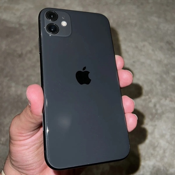 iPhone 11 black